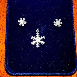 Vintage Pewter Snowflake Pendant and Earrings